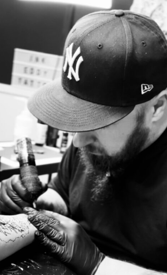Tatuointiliike Ink Eddy Tattoo